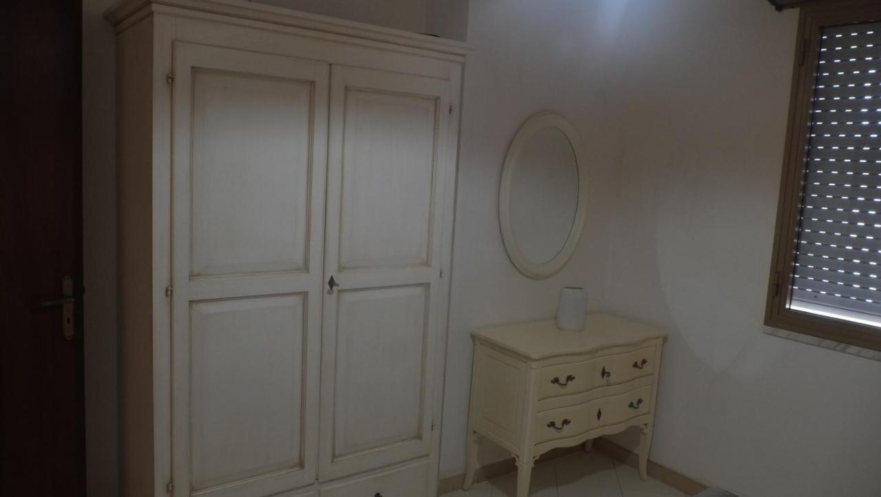 Villa Isolde Triscina Bagian luar foto
